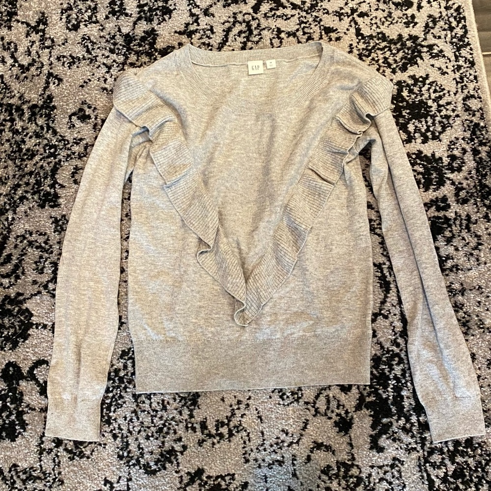 Gap Ruffle chevron Heathered gray sweater XS crew neck